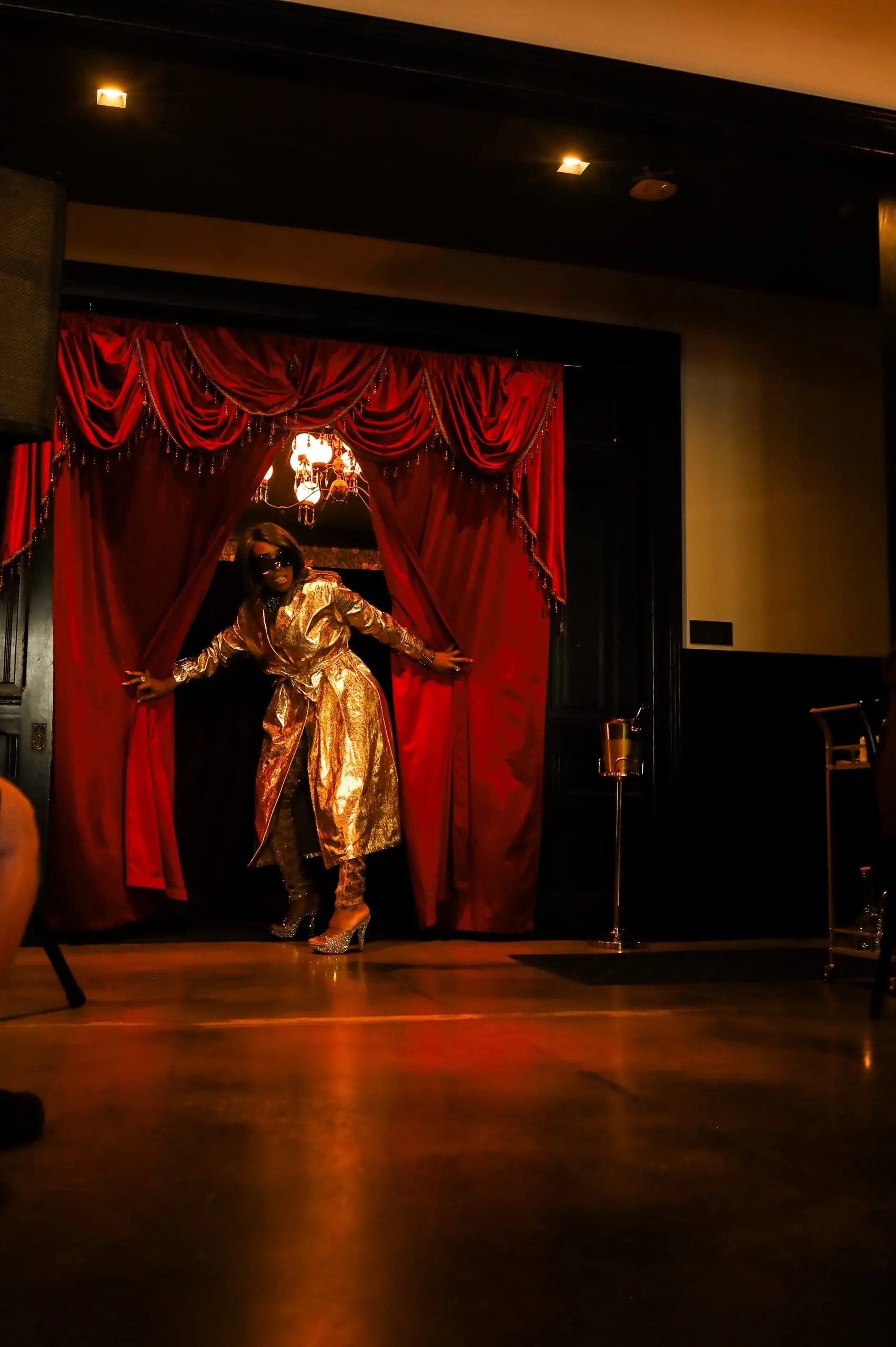 Curtains open (Drag Brunch)